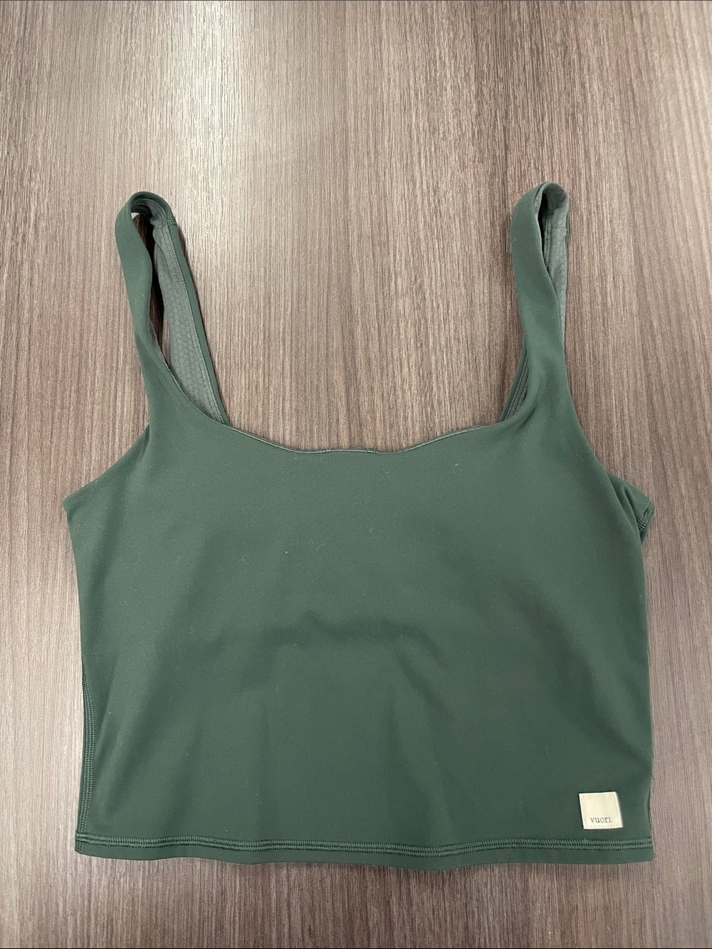 Vuori daily crop tank top ? Medium agate green